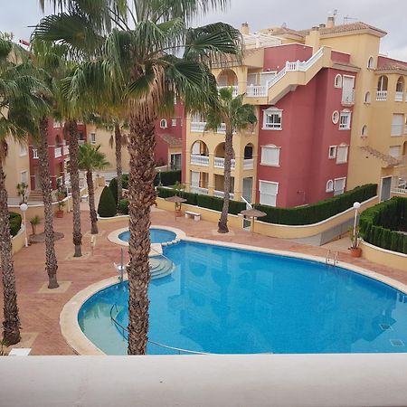 Spacious 3 Bedroom 2 Bathroom Apartment - Puerto Marina Complex 로스알카자레스 외부 사진