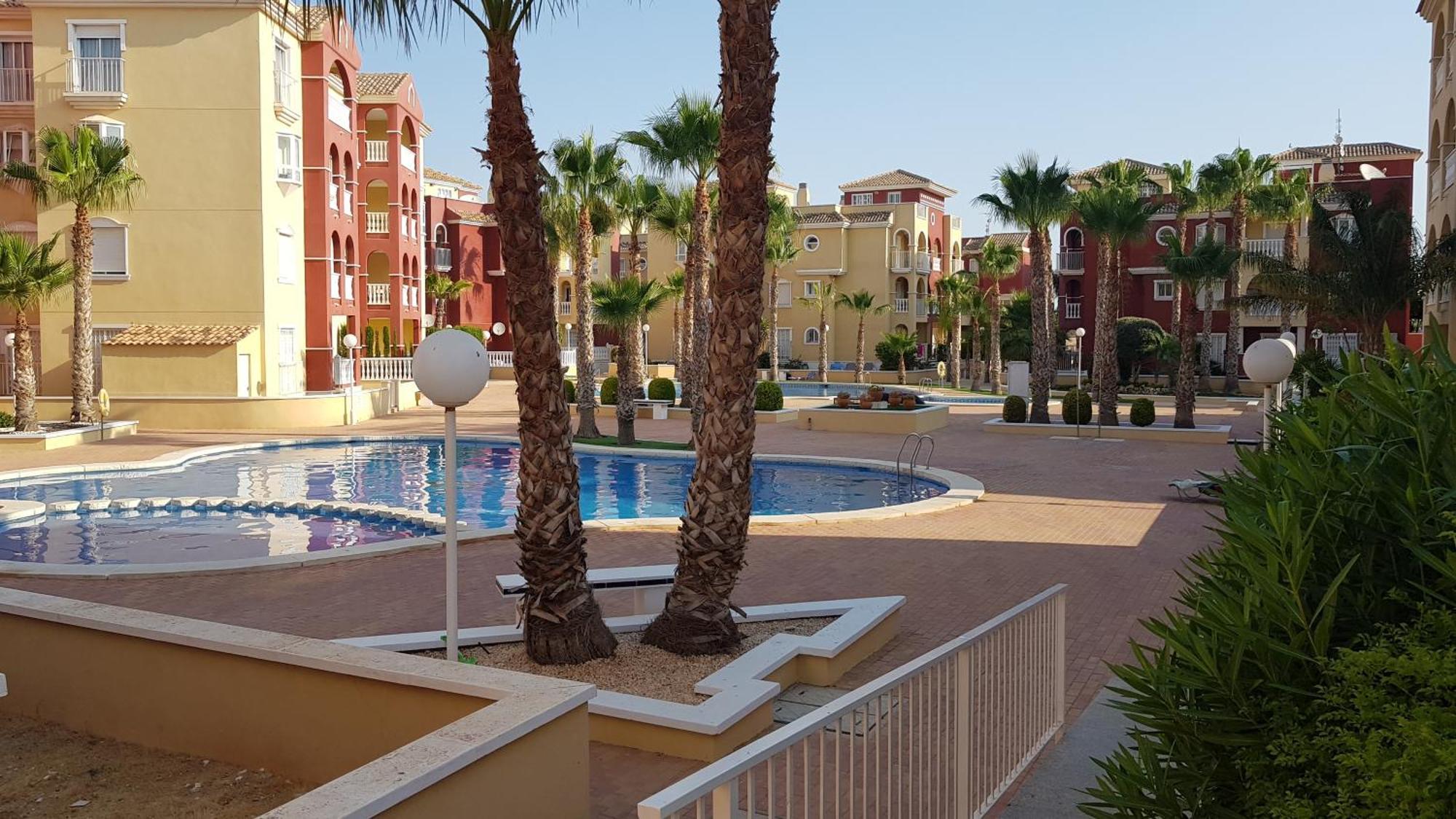 Spacious 3 Bedroom 2 Bathroom Apartment - Puerto Marina Complex 로스알카자레스 외부 사진